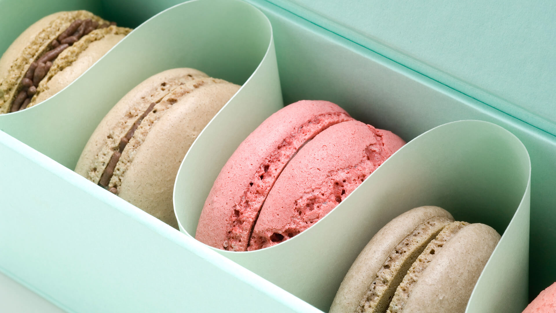 custom-macaron-box